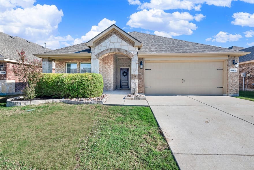3204 Brazos Drive, Little Elm, Texas