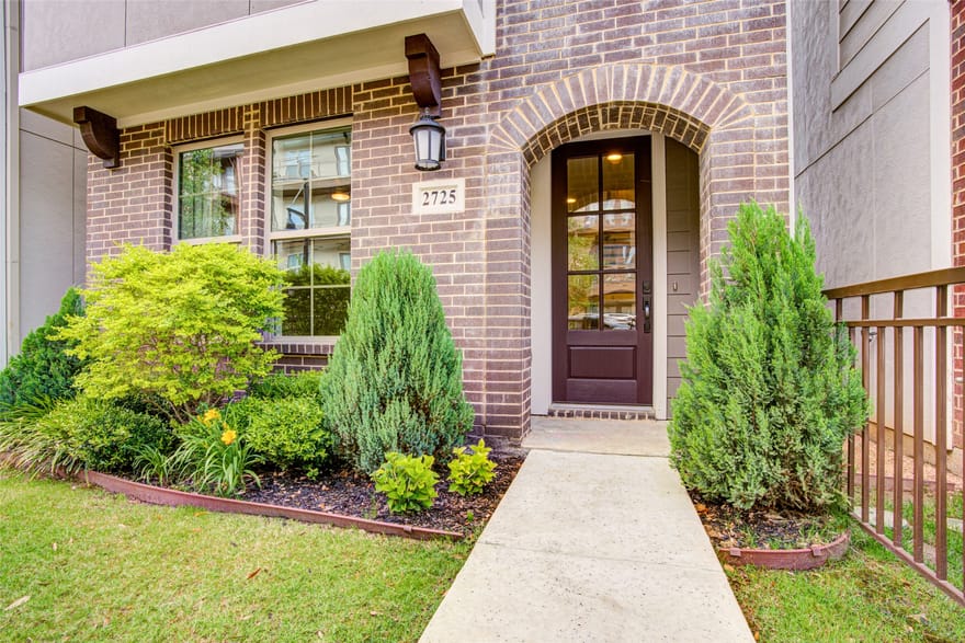 2725 Yellow Jasmine Lane, Dallas, Texas