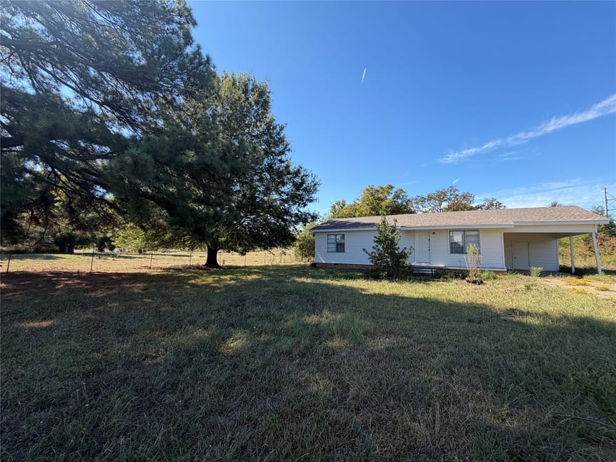 195 County Road 3006, New Boston, Texas