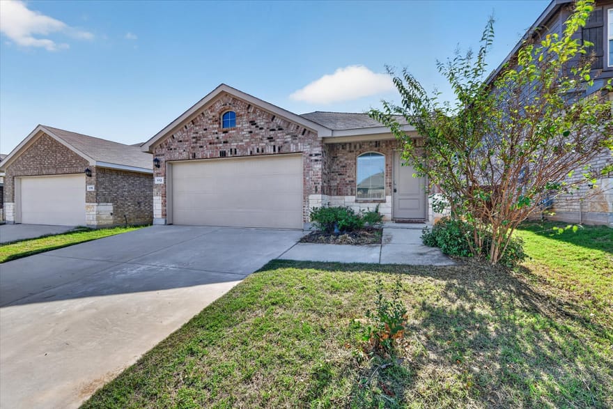 112 Running River Drive, Boyd, Texas