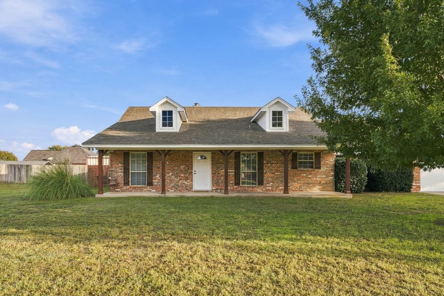 107 Ashley Street, Alvord, Texas