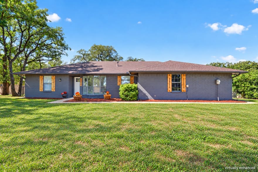 5955 Pecan Circle, Alvarado, Texas