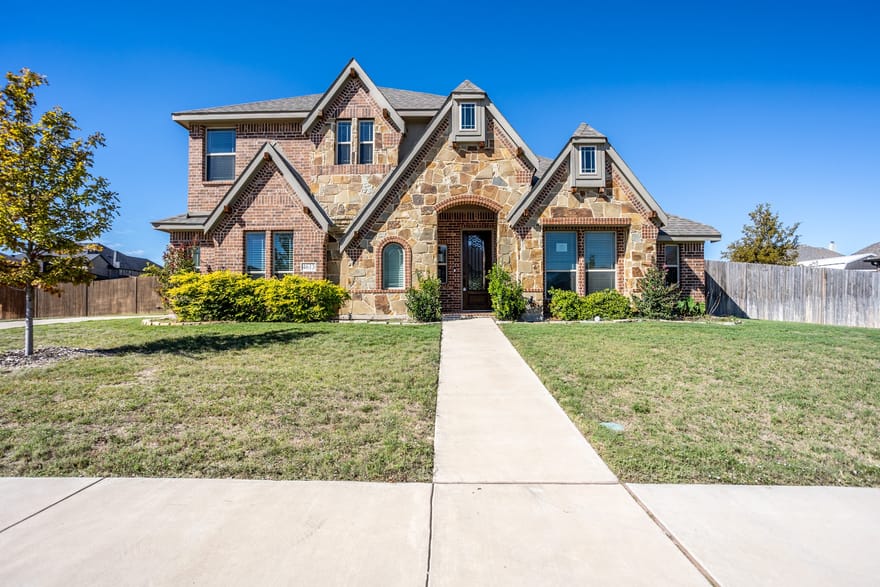 4613 Wildflower Way, Midlothian, Texas