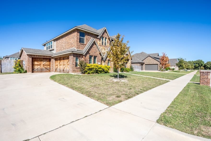 4613 Wildflower Way, Midlothian, Texas