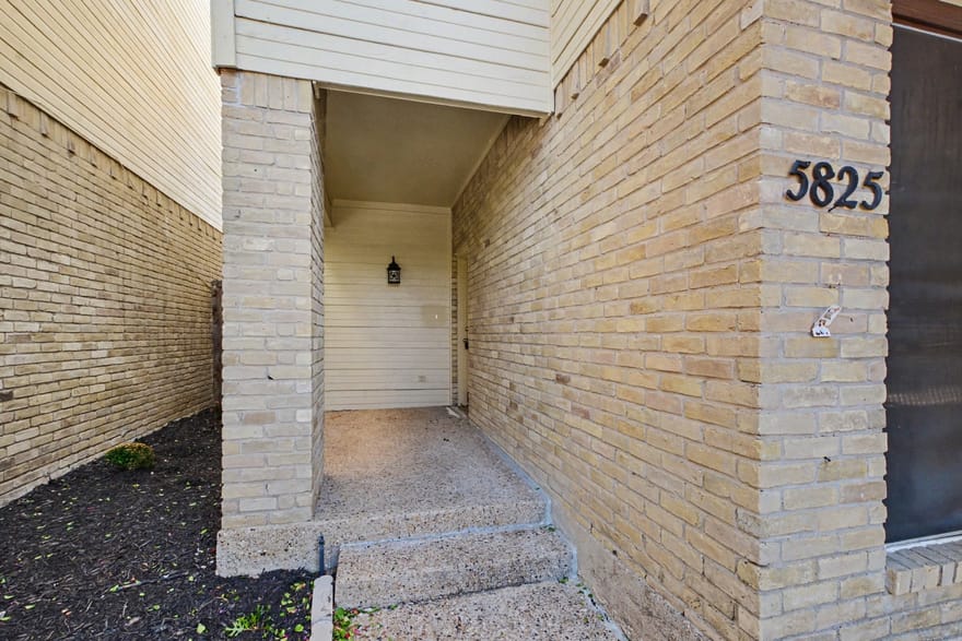 5825 Preston Valley Drive, Dallas, Texas