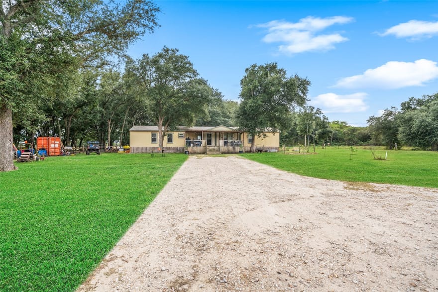 753 Gilmore County Road 224, Bay City, Texas