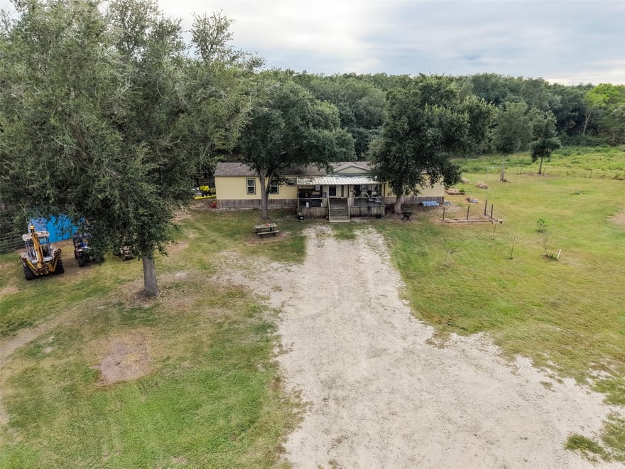 753 Gilmore County Road 224, Bay City, Texas