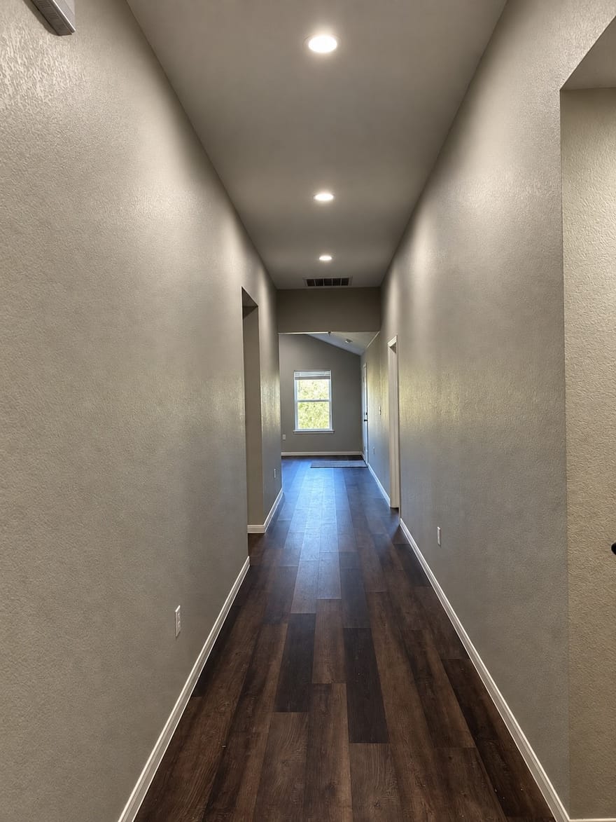 207 E Mccoulskey Street, Terrell, Texas