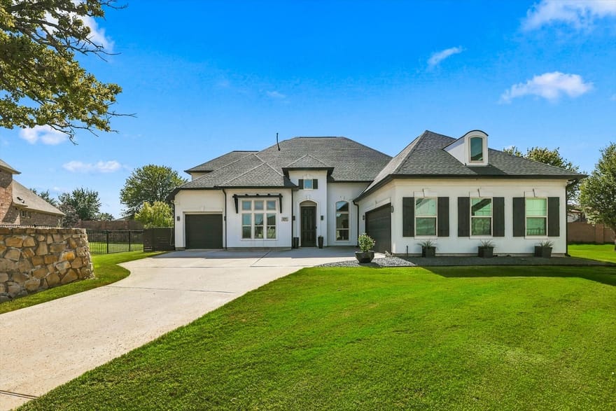 6301 Napoli Circle, Flower Mound, Texas
