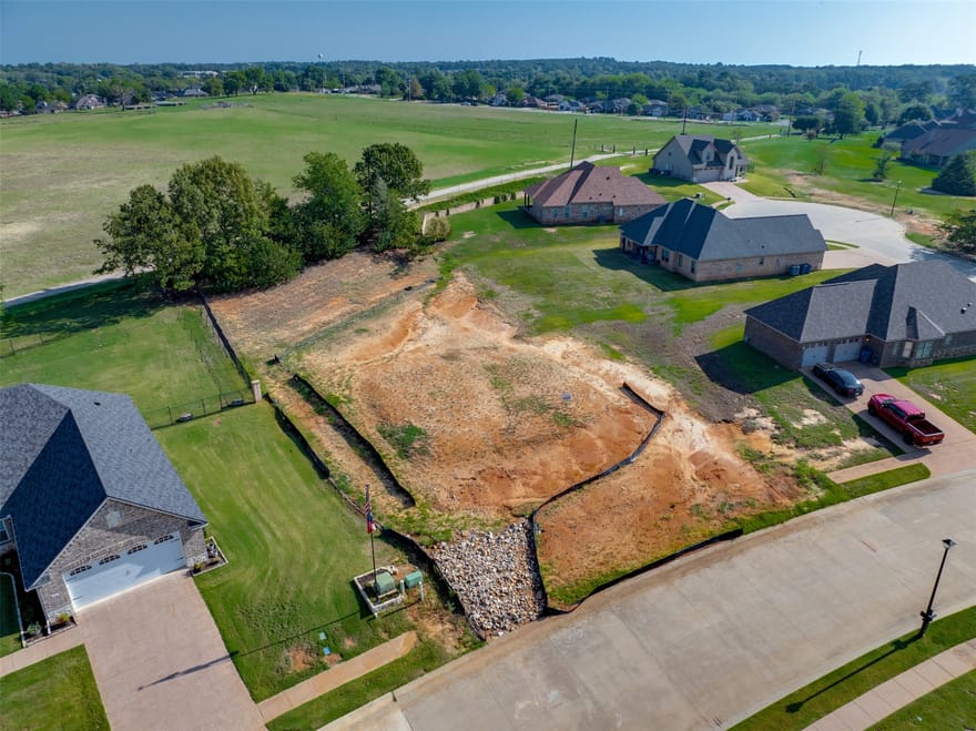 409 Corrigan Trails Boulevard, Lindale, Texas