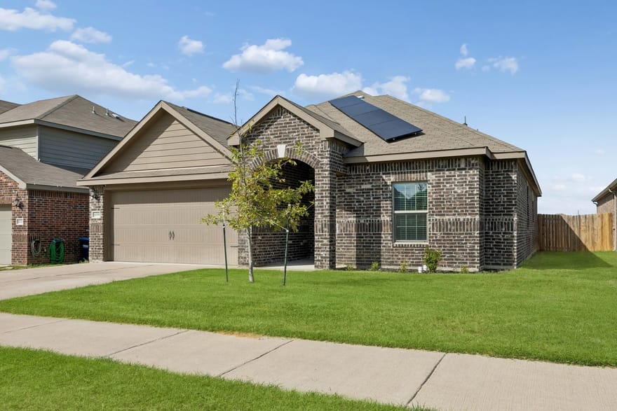 4116 Bixby Creek Court, Crowley, Texas