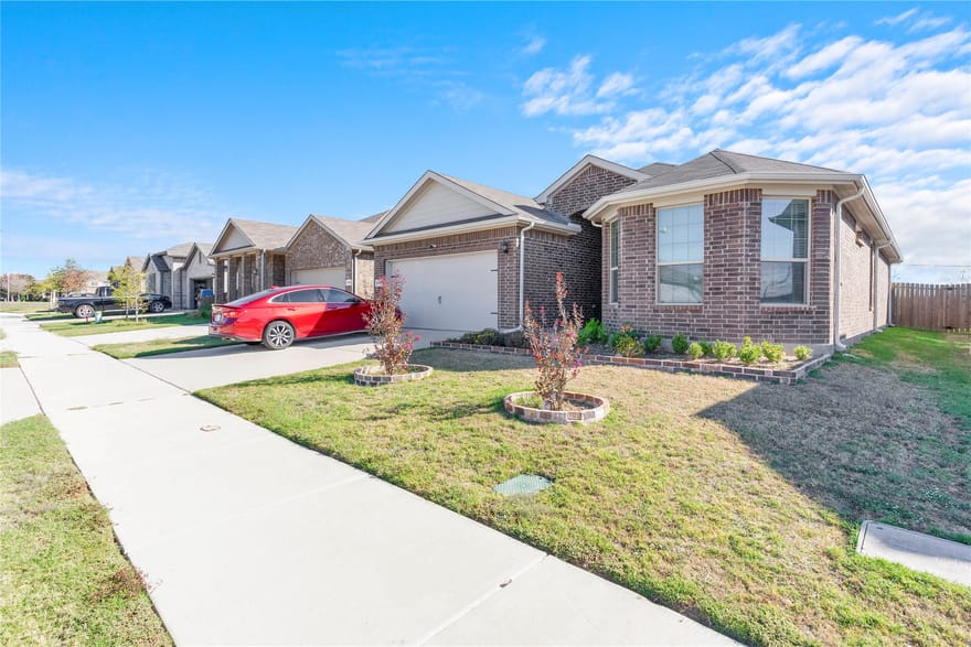 9714 Serviceberry, Crowley, Texas