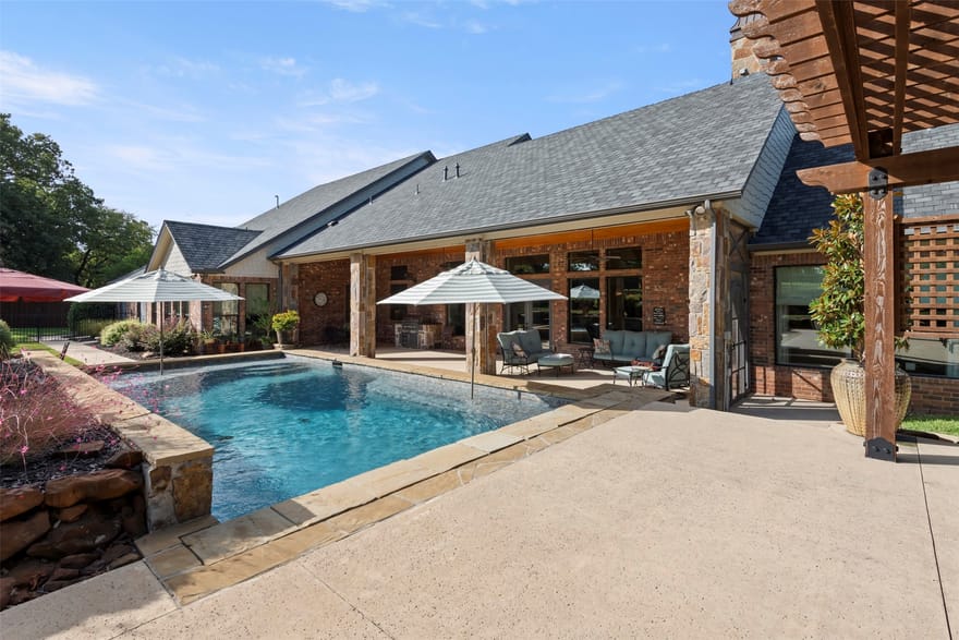 200 Regency Court, Denton, Texas