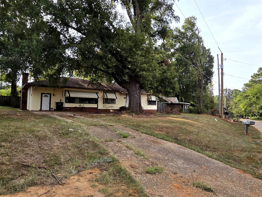 501 Jefferson Place, Atlanta, Texas
