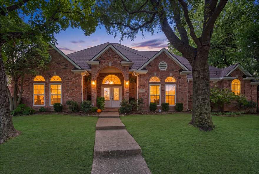 3117 Woodhollow Drive, Flower Mound, Texas