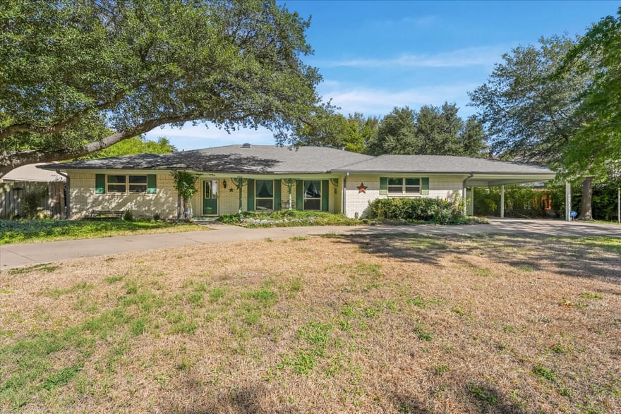 2306 Rabb Drive, Greenville, Texas