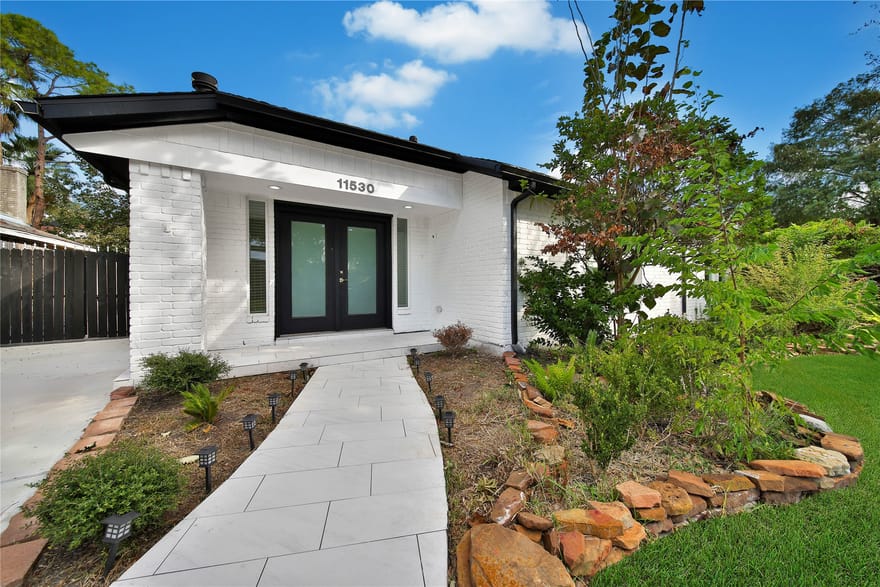 11530 Wickersham Lane, Houston, Texas