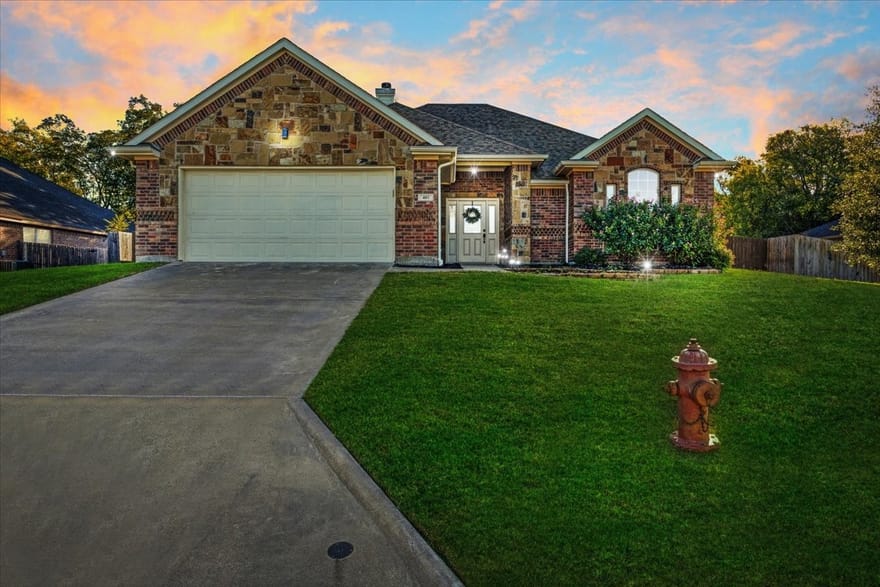 401 Mesa, Lone Oak, Texas