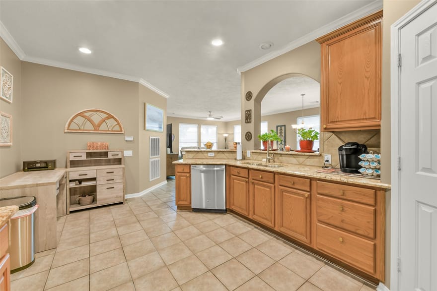 2310 Messina Drive, Pearland, Texas