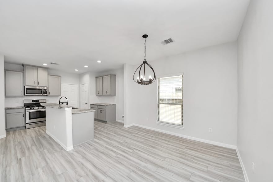 322 Emerald Thicket Lane, Huffman, Texas