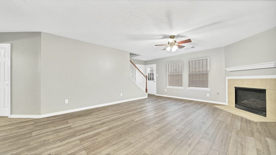 1102 Fairlane Square, Channelview, Texas
