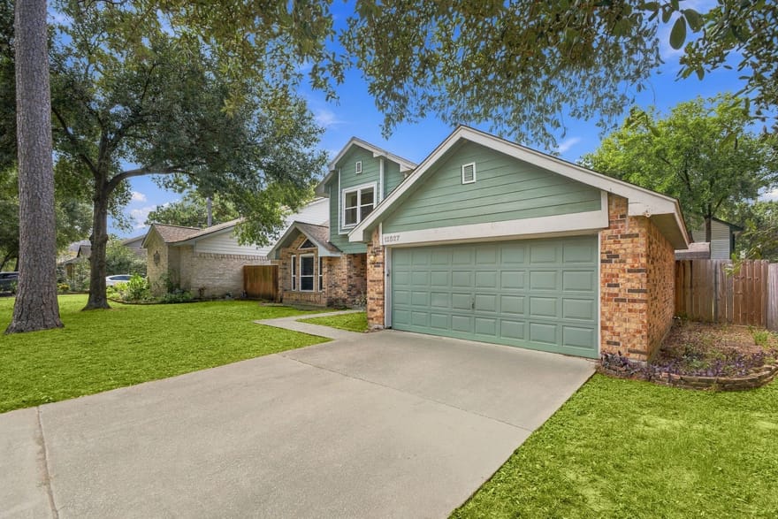 12527 Limber Pine Place, Cypress, Texas