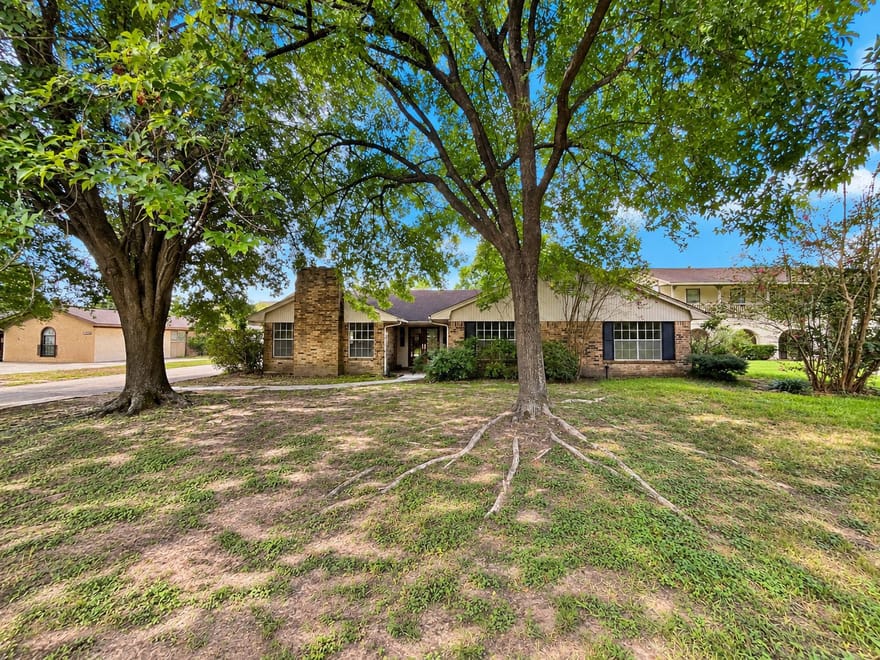 19527 Lockridge Drive, Spring, Texas