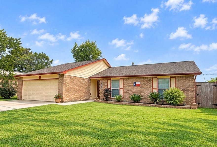16023 Windom Drive, Houston, Texas