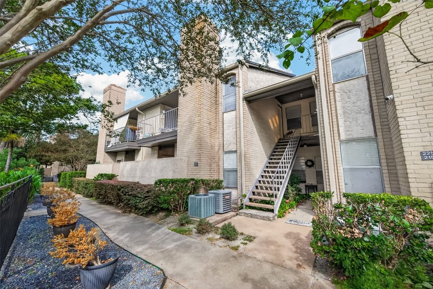 2021 Spenwick Drive, Houston, Texas