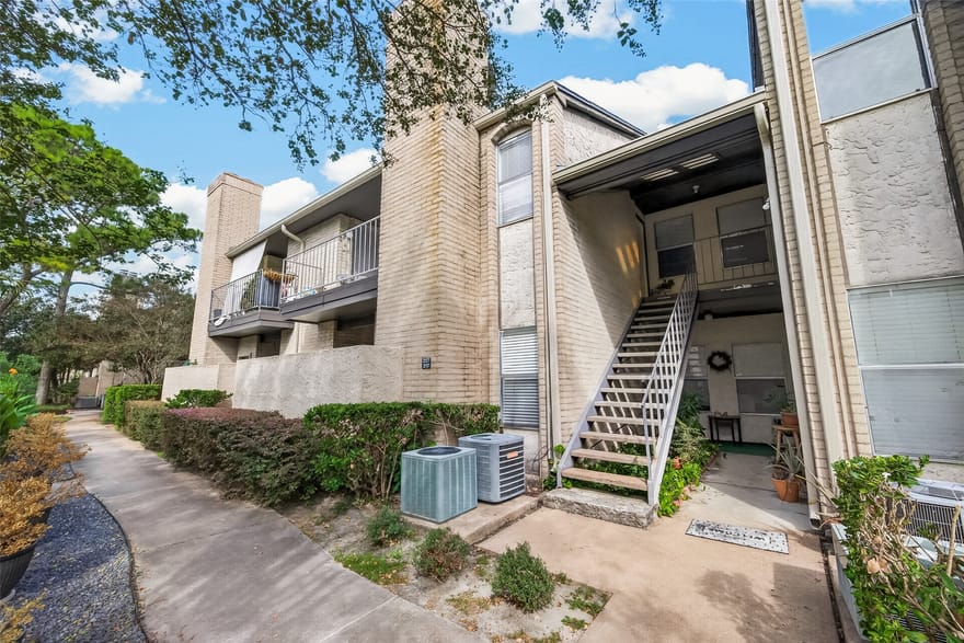 2021 Spenwick Drive, Houston, Texas