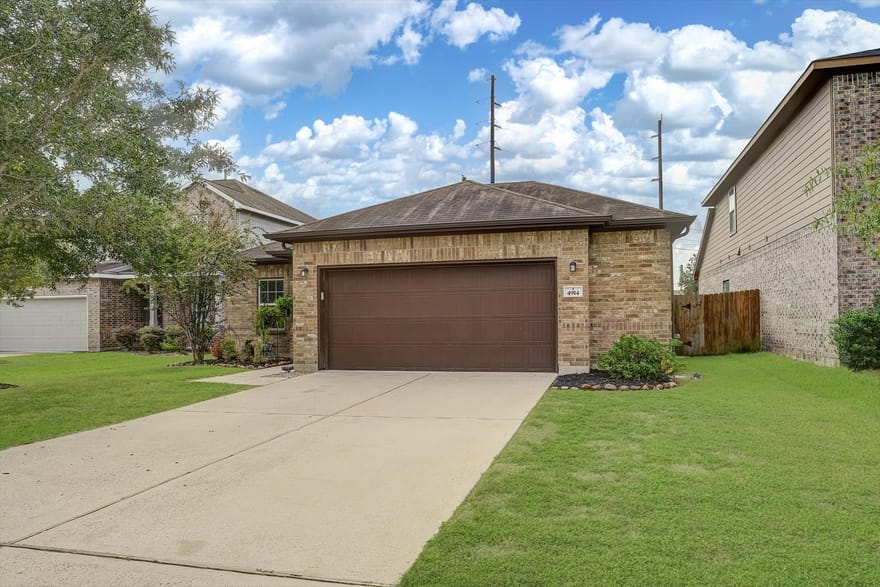4914 Seaside Sparrow Lane, Baytown, Texas