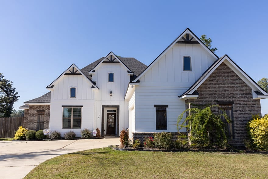 230 Lighthouse Way, Stonewall, Louisiana