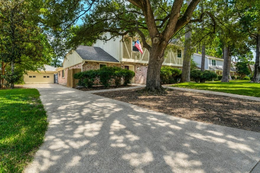 10818 Elmdale Drive, Houston, Texas