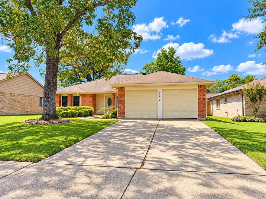 7214 Echo Pines Drive, Humble, Texas