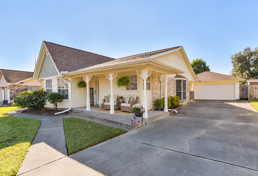 601 Kimswick C Court, Deer Park, Texas