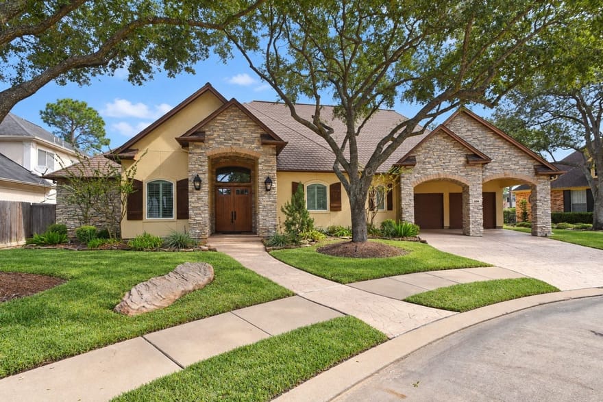 5206 Cedar Bend Creek, Houston, Texas