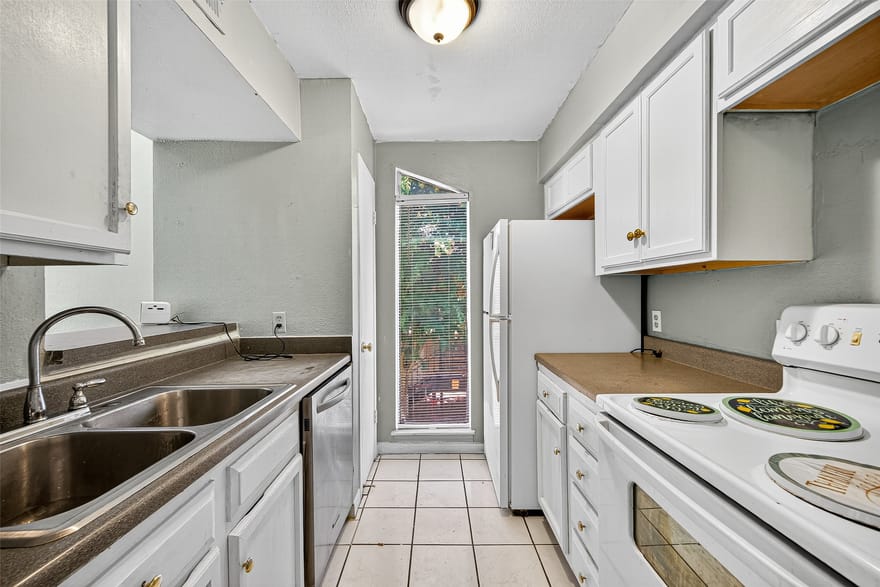 10075 Westpark Drive, Houston, Texas