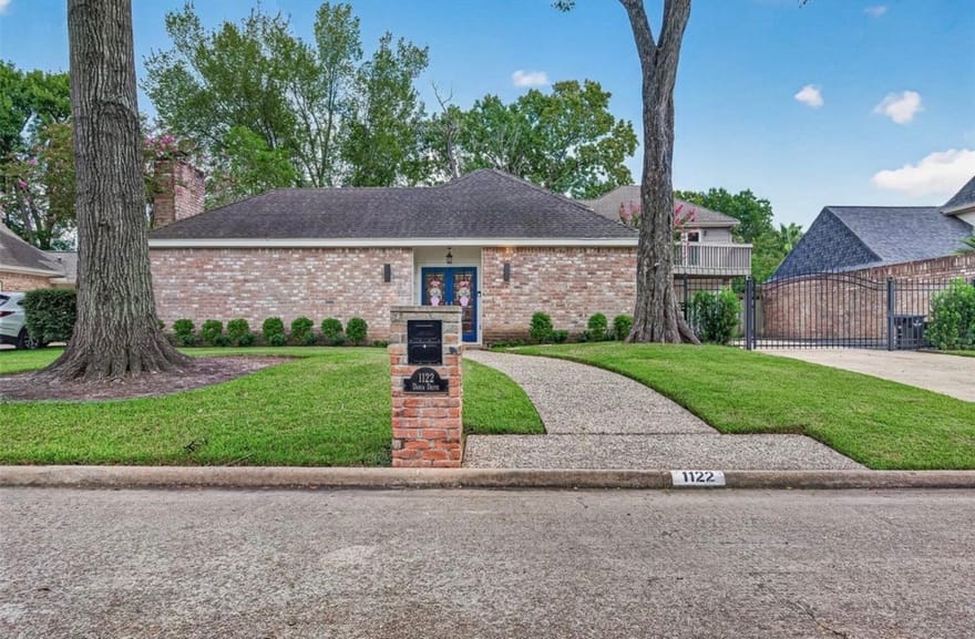 1122 Daria Drive, Houston, Texas