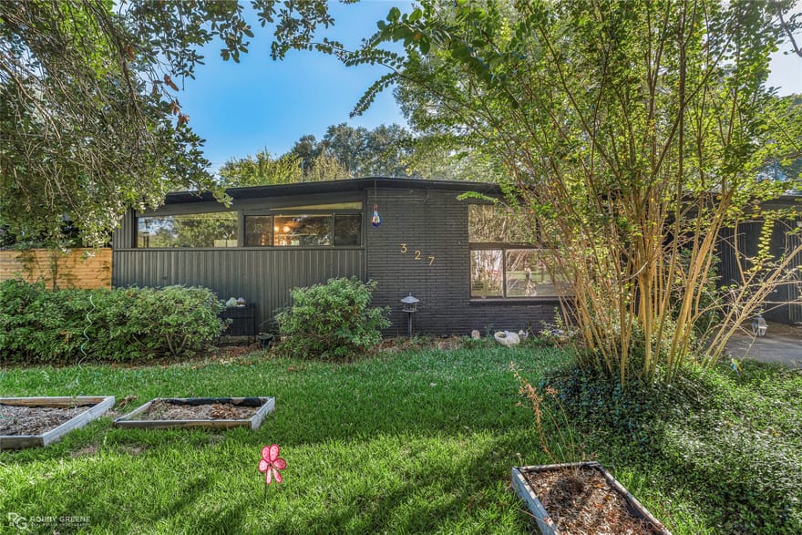 327 Meadowbrook Lane, Shreveport, Louisiana