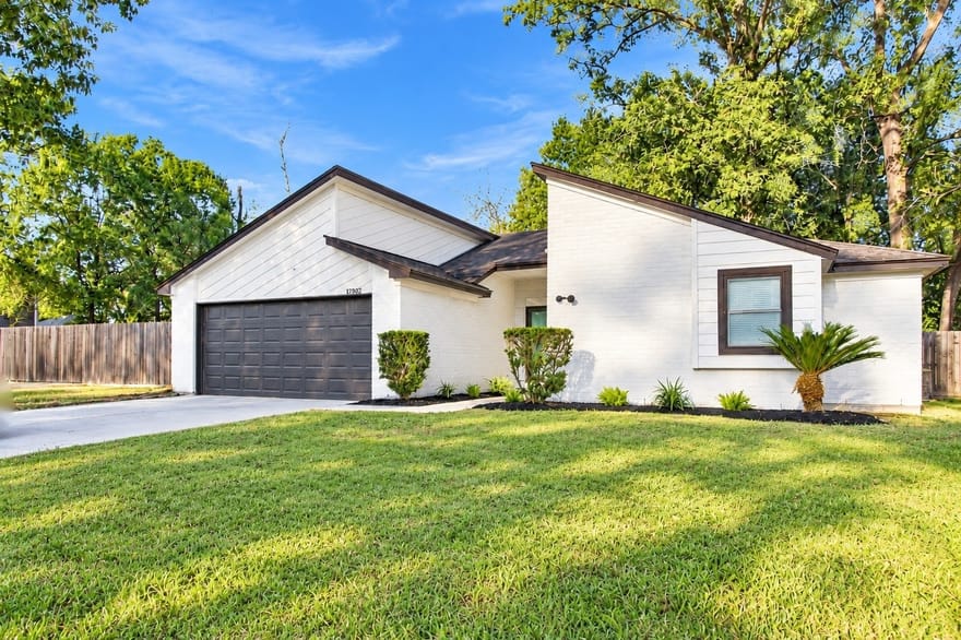 17810 Port O Call Street, Crosby, Texas