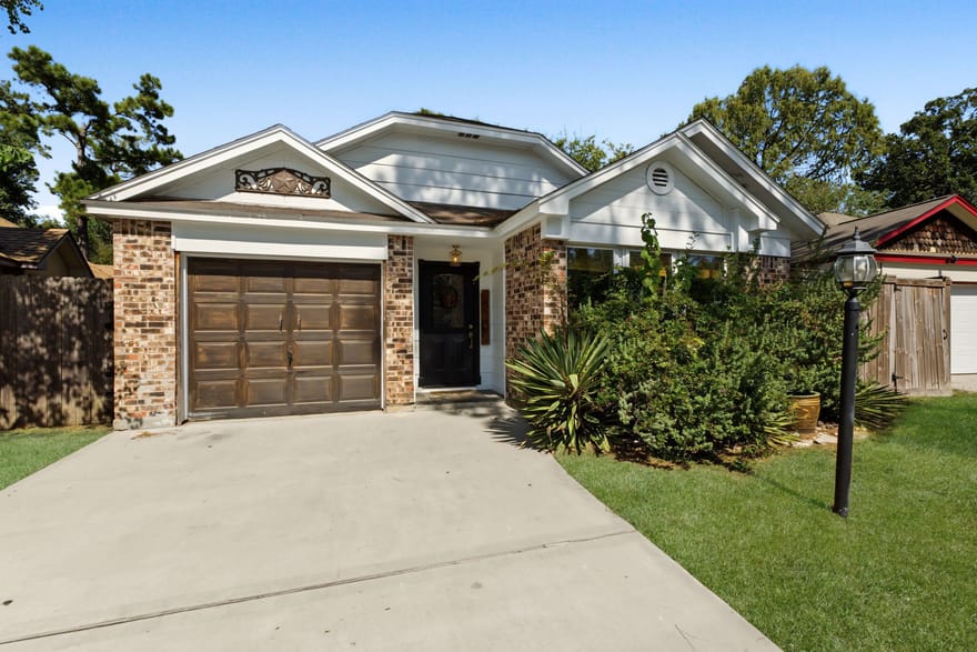 5006 Deer Point Drive, Spring, Texas