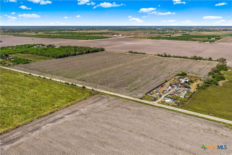 1880 Bayer Road, Victoria, Texas