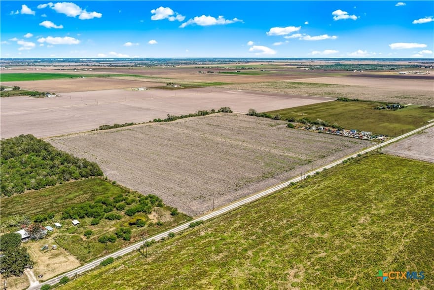 1880 Bayer Road, Victoria, Texas