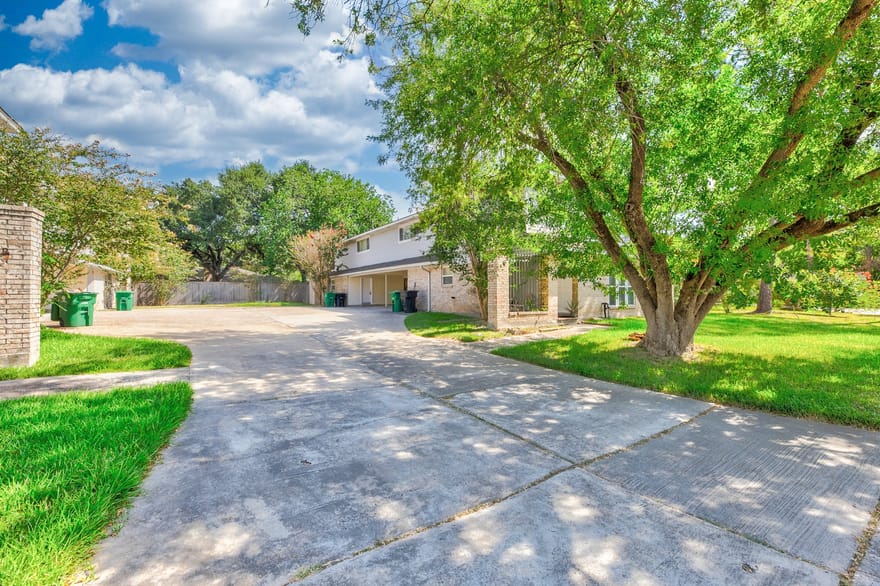 10810 Sugar Hill Drive, Houston, Texas