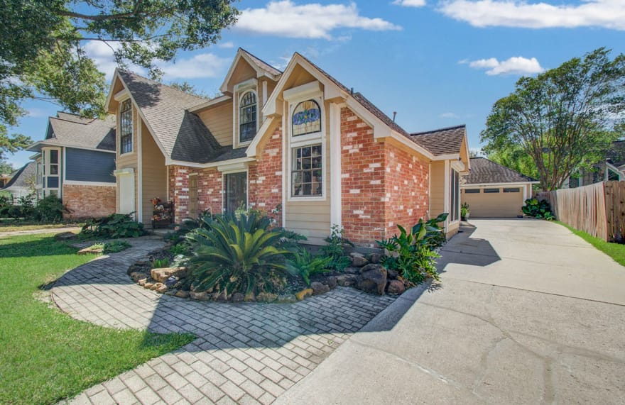 4243 Meadowchase Lane, Houston, Texas