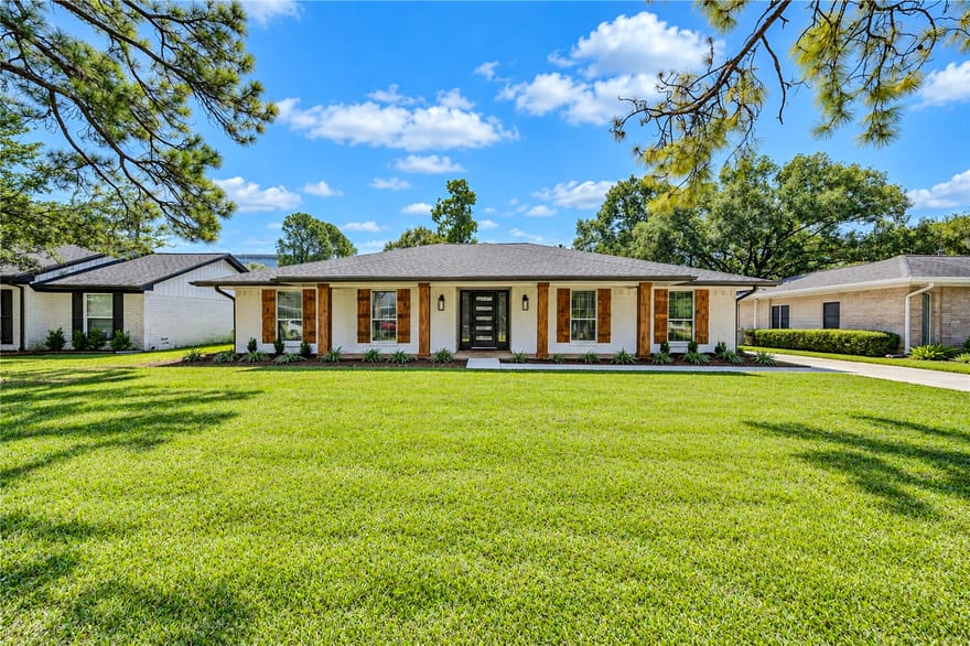 10607 Del Monte Drive, Houston, Texas