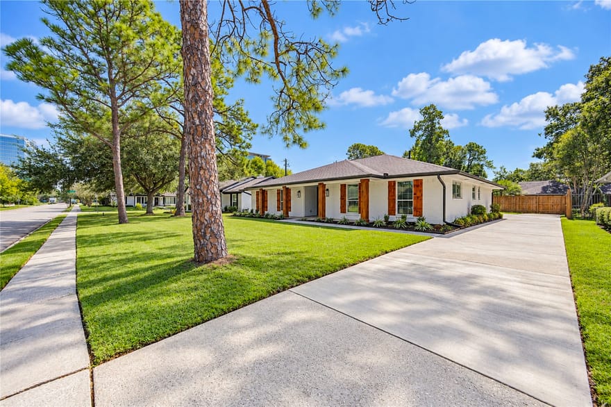 10607 Del Monte Drive, Houston, Texas