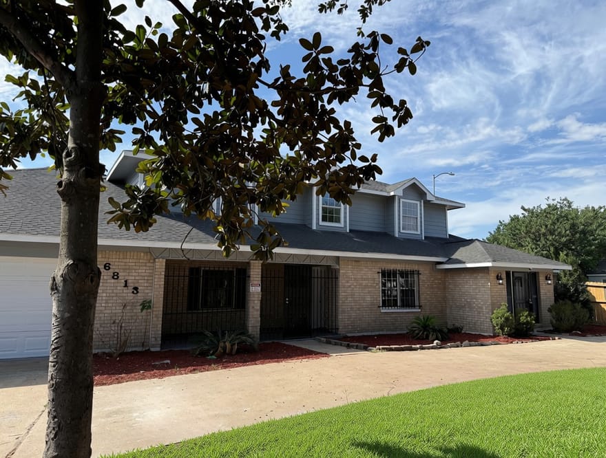6813 N Wayside Drive, Houston, Texas