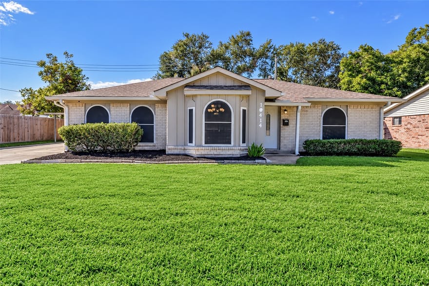10414 Rustic Rock Road, La Porte, Texas