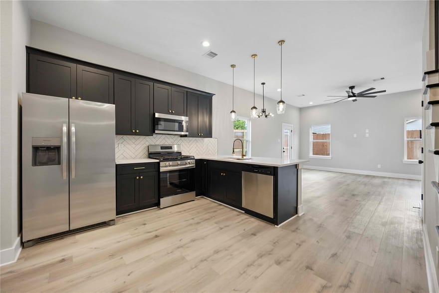 811 E 32nd Street, Houston, Texas